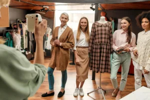 Lire la suite à propos de l’article Rencontrez l’équipe de Simpl Vintage : Qui se cache derrière les coulisses ?
